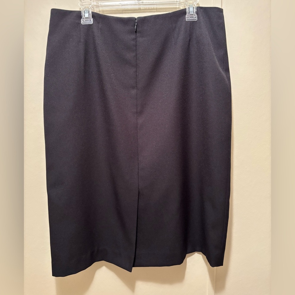Kasper classic black skirt - Picture 3 of 11